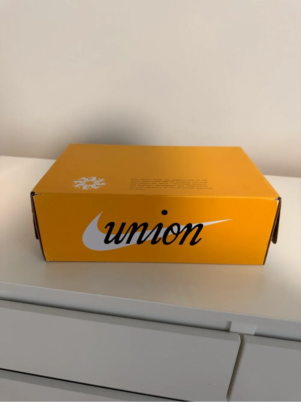 Casual Lace-Up Sneaker in Light Gray and Yellow